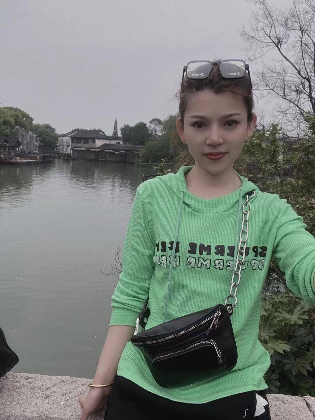 分享售楼兼职少妇很润